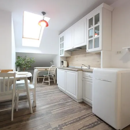 Apartment Perla Sudului - *
